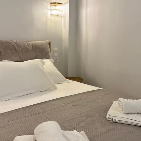 Lucrezia Luxury - In The Heart Of Center * Lefkáda